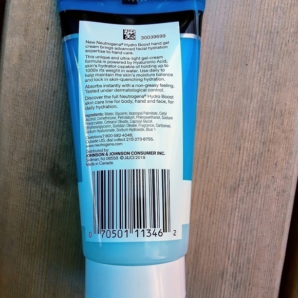 Neutrogena Hydro Boost Skin Bundle - Picture 5 of 5